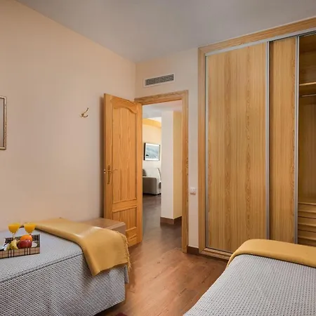 Apartment Piramides *