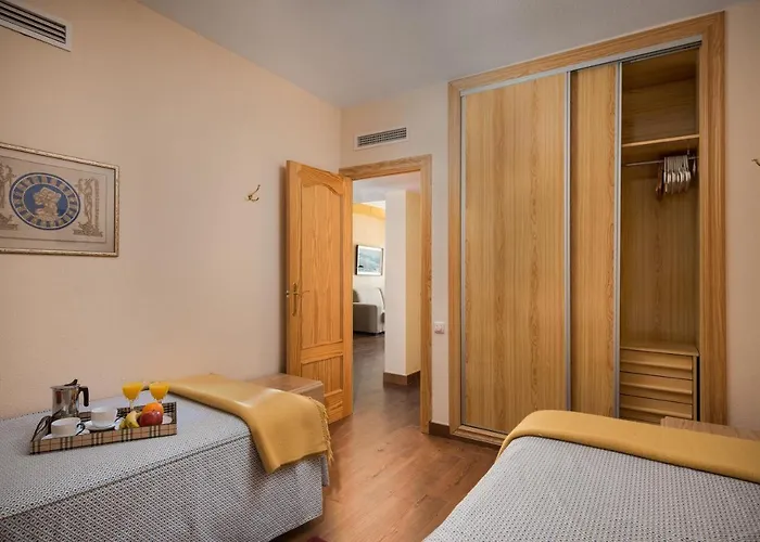 Apartment Piramides *