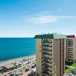 Piramides * Fuengirola